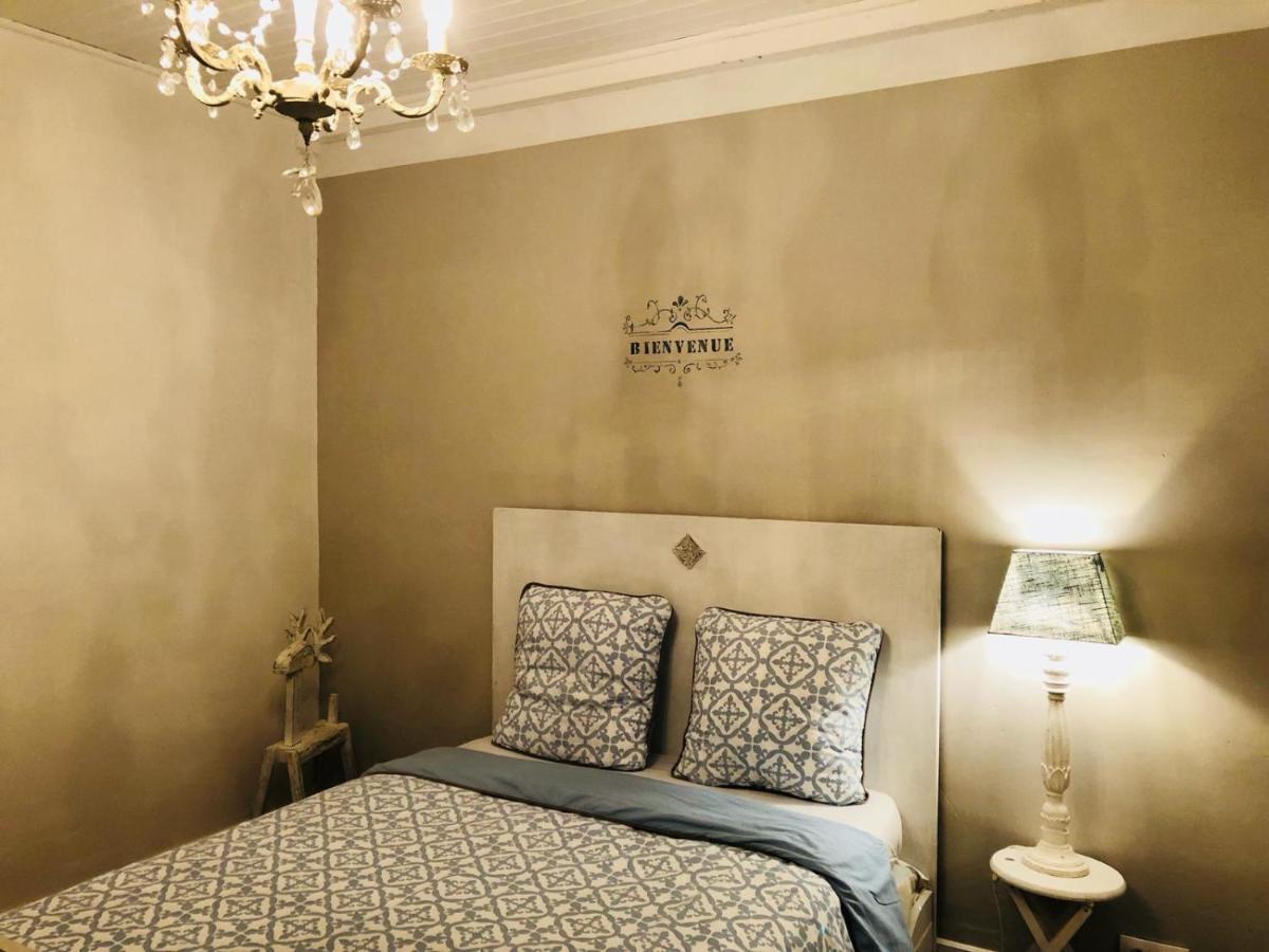 Chateldon Chambre D'Hote Equestre Au Petit Bonheur المظهر الخارجي الصورة